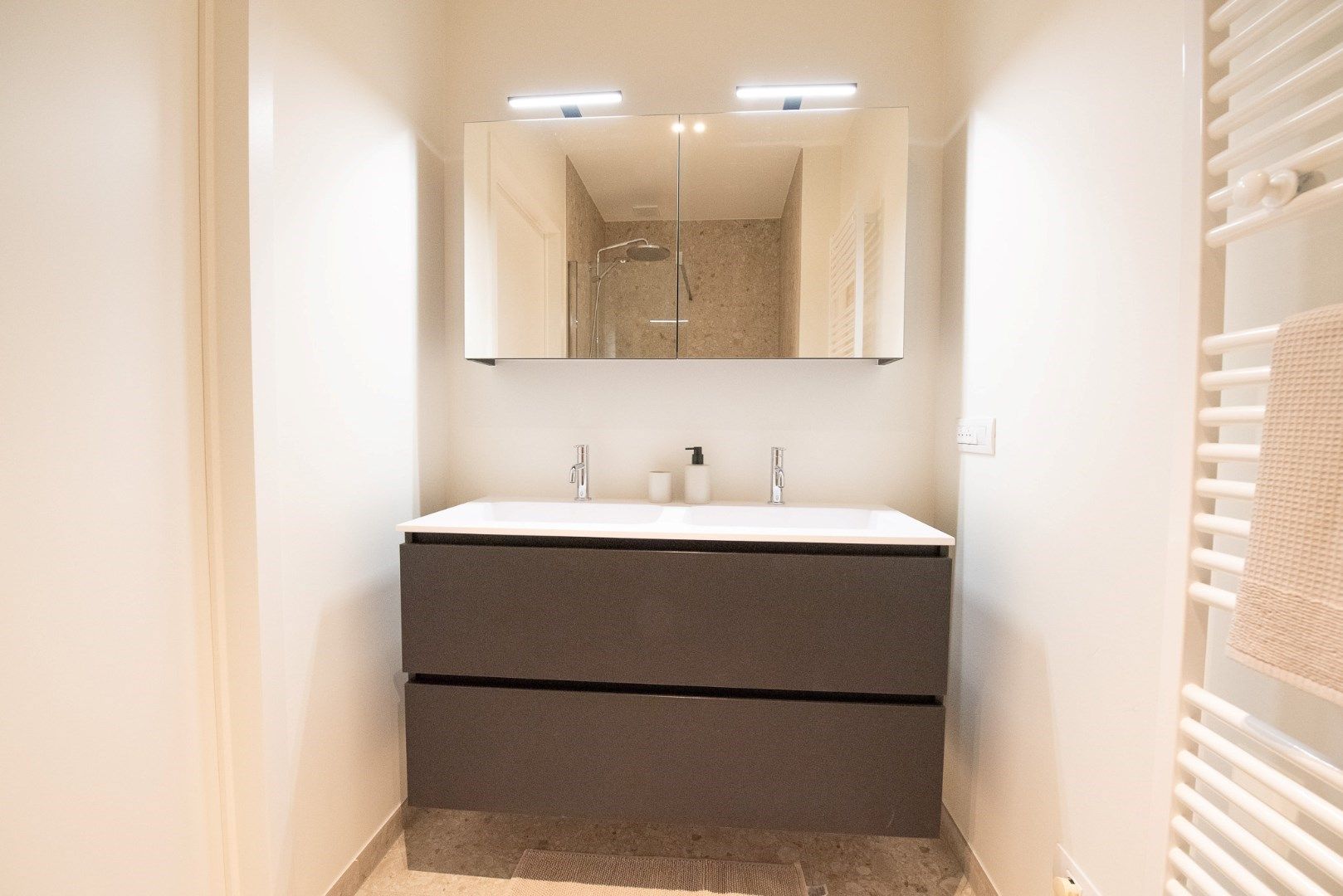Mooi nieuwbouwappartement met terrassen voor- en achteraan foto 10