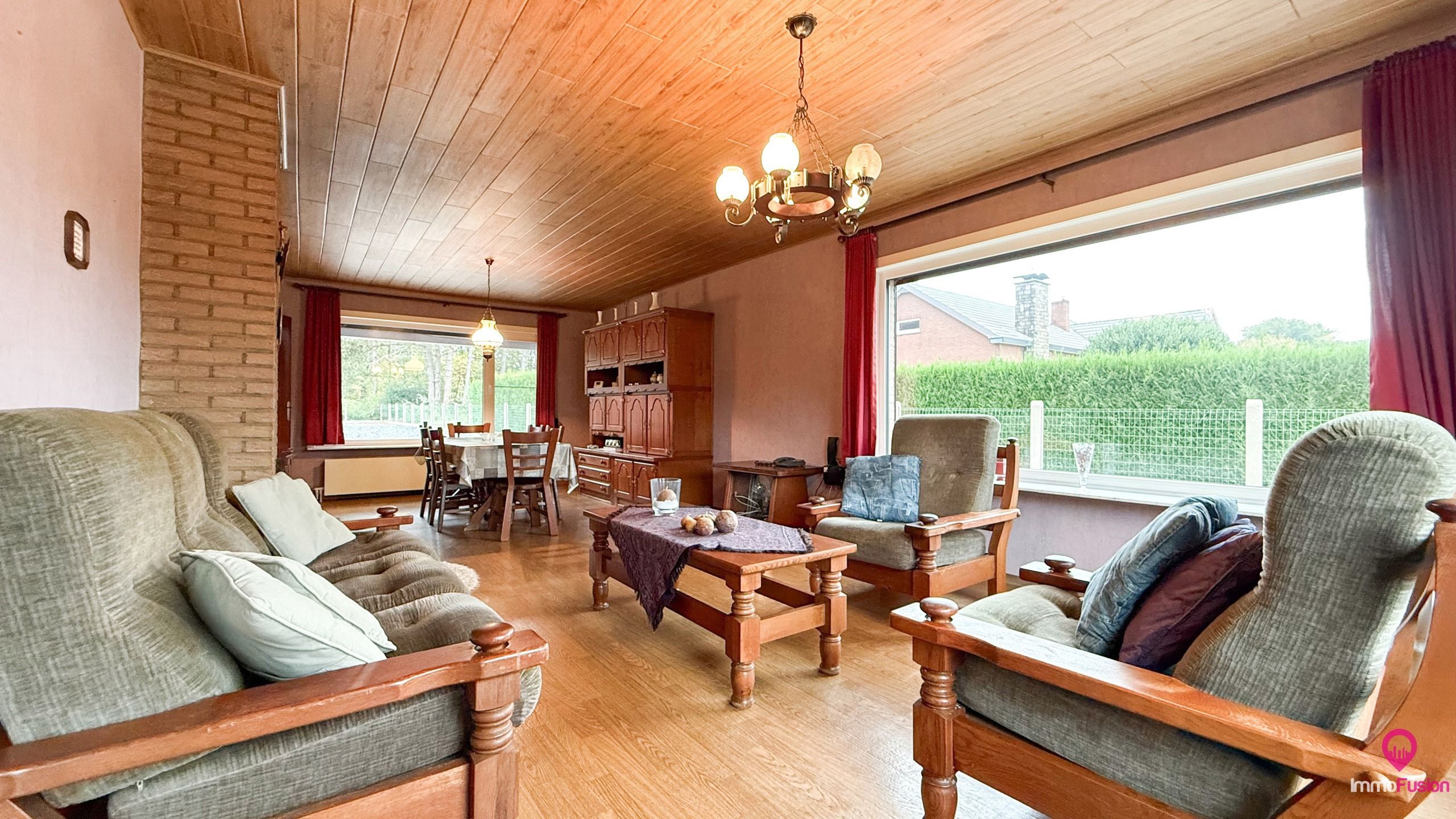 Gelijkvloerse woning op 10a met 3slpk en inpandige garage! foto 2