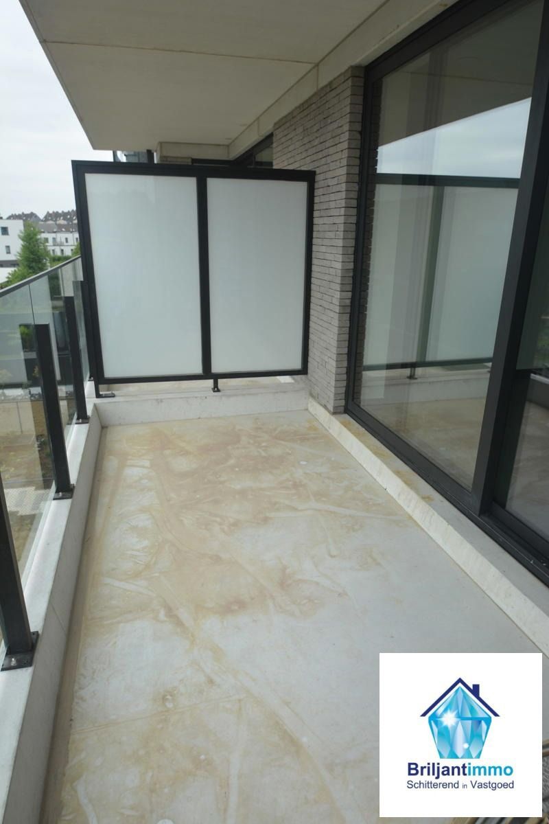 Ruim nieuwbouw appartement met 2 slp, berging en staanplaats foto 6