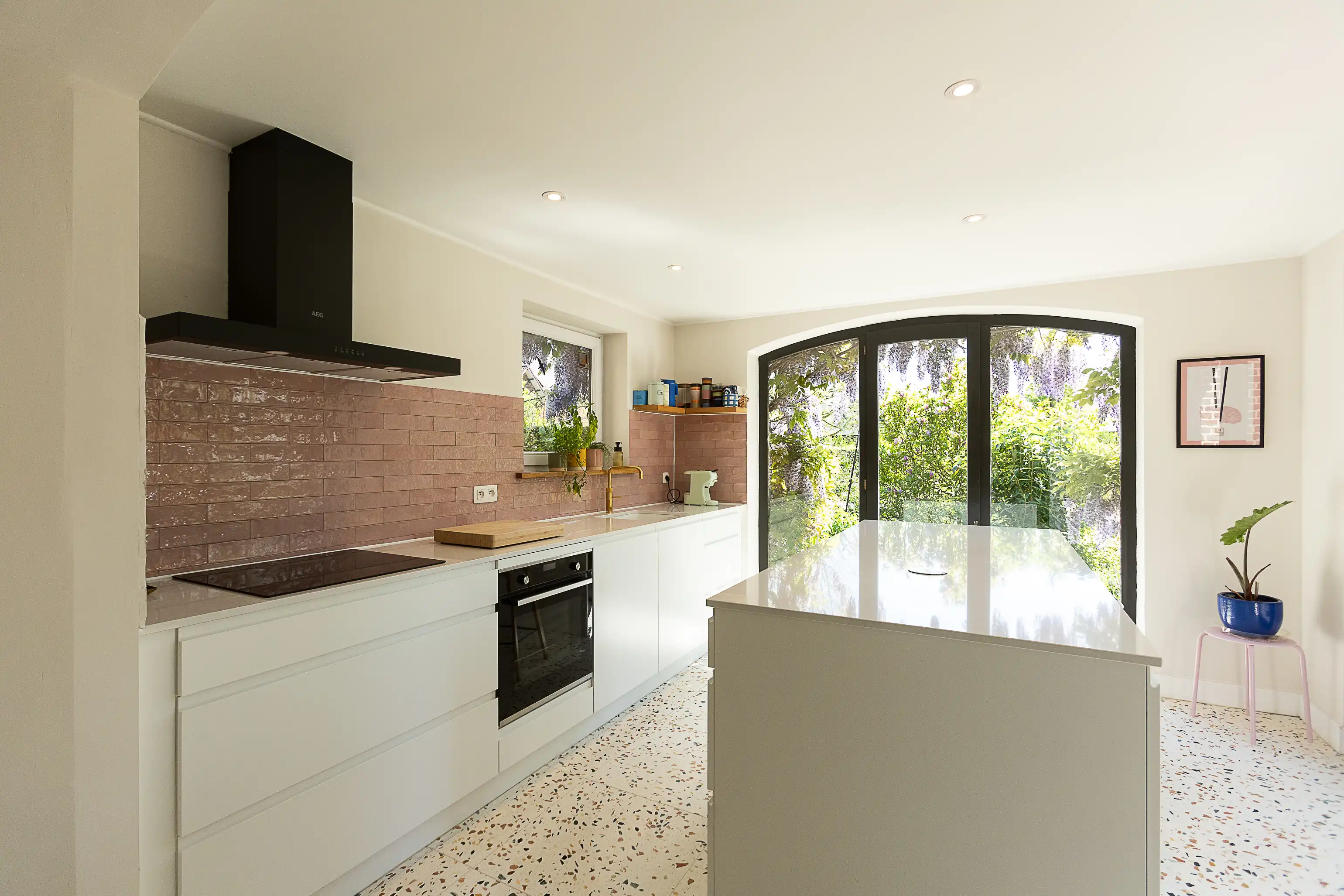Exclusief wonen - karaktervolle villa op 3.296 m² groen foto 10