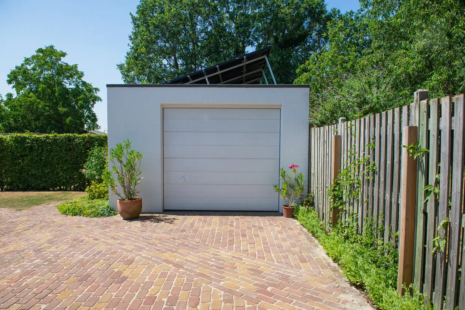Instapklare gezinswoning met 5 slaapkamers, grote garage en zonnige tuin in Meerhout. foto 29