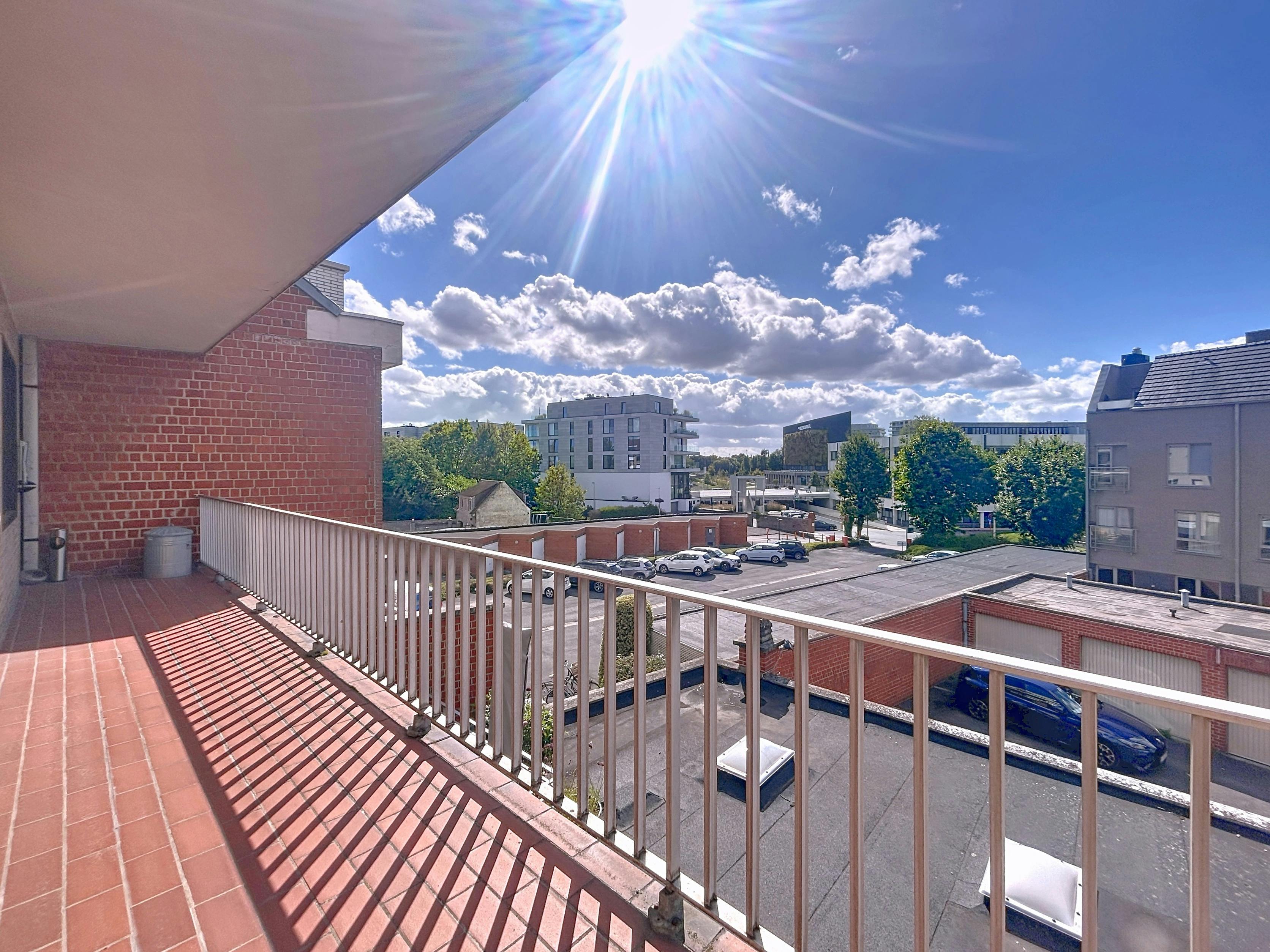 Bijzonder ruim appartement te huur centrum Waregem foto 18