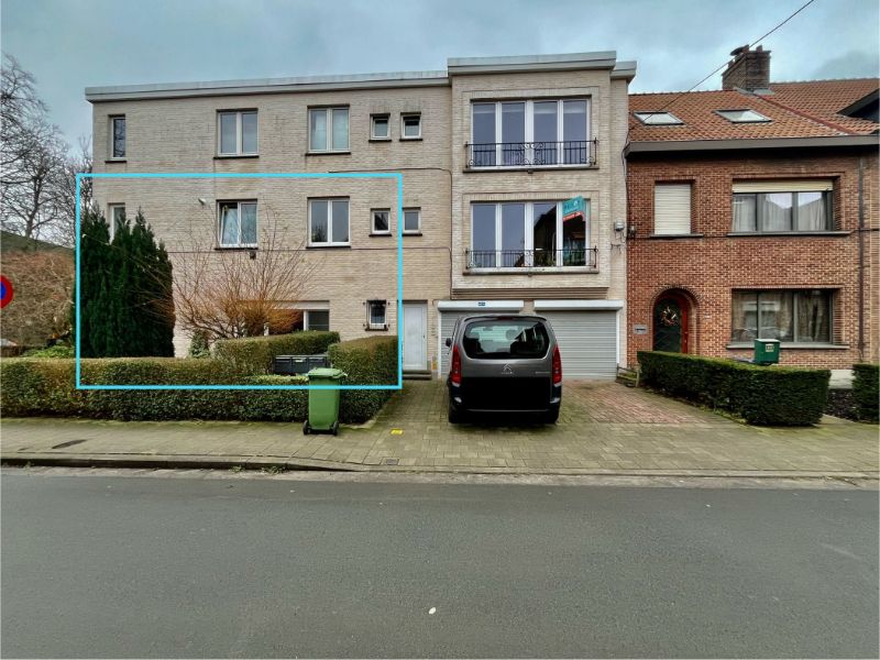 RIJWONING MET TWEE SLAAPKAMERS EN GARAGE TE HUUR IN GENTBRUGGE foto 2