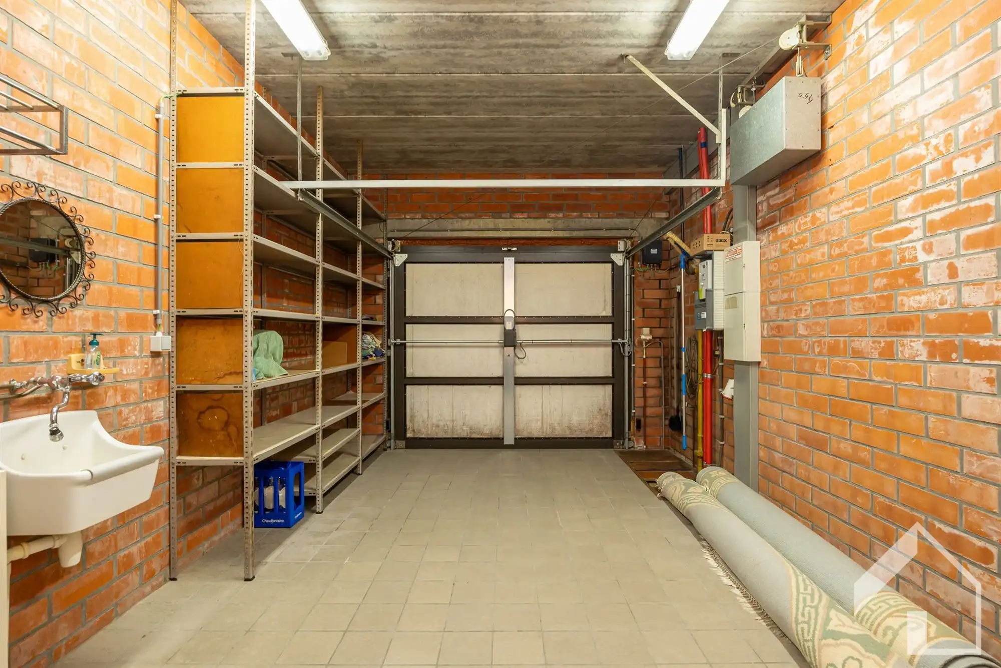 Woning met veel potentieel op een aangename locatie! foto 10