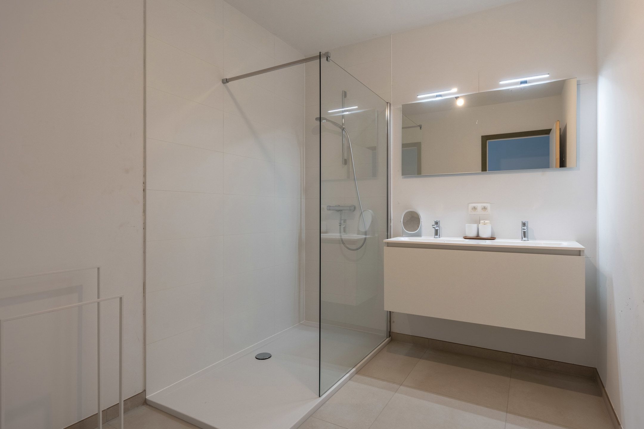 Mooi en licht energiezuinig appartement in het centrum foto 23