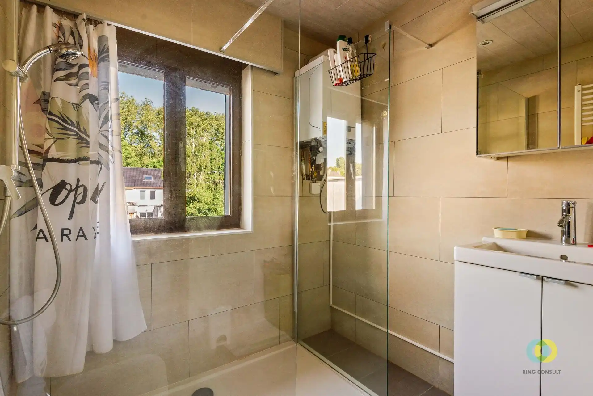 Woning met staanplaats en tuin foto 11