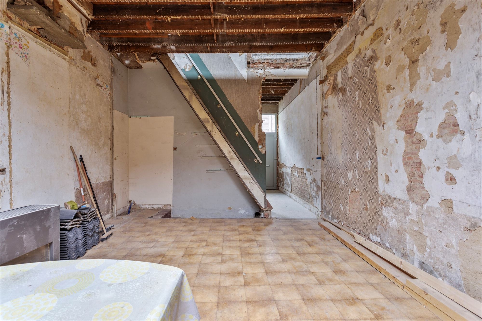 Te renoveren huis met tuin (266m²) grens Hove Mortsel foto 4