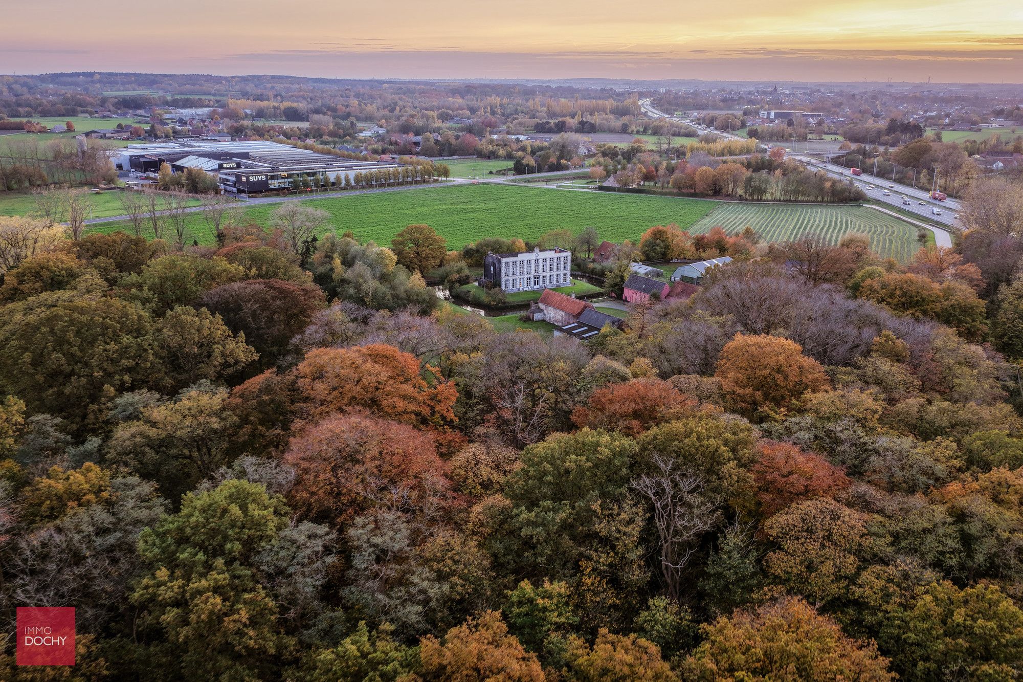 Omwald kasteeldomein op ca. 4,4ha foto 7