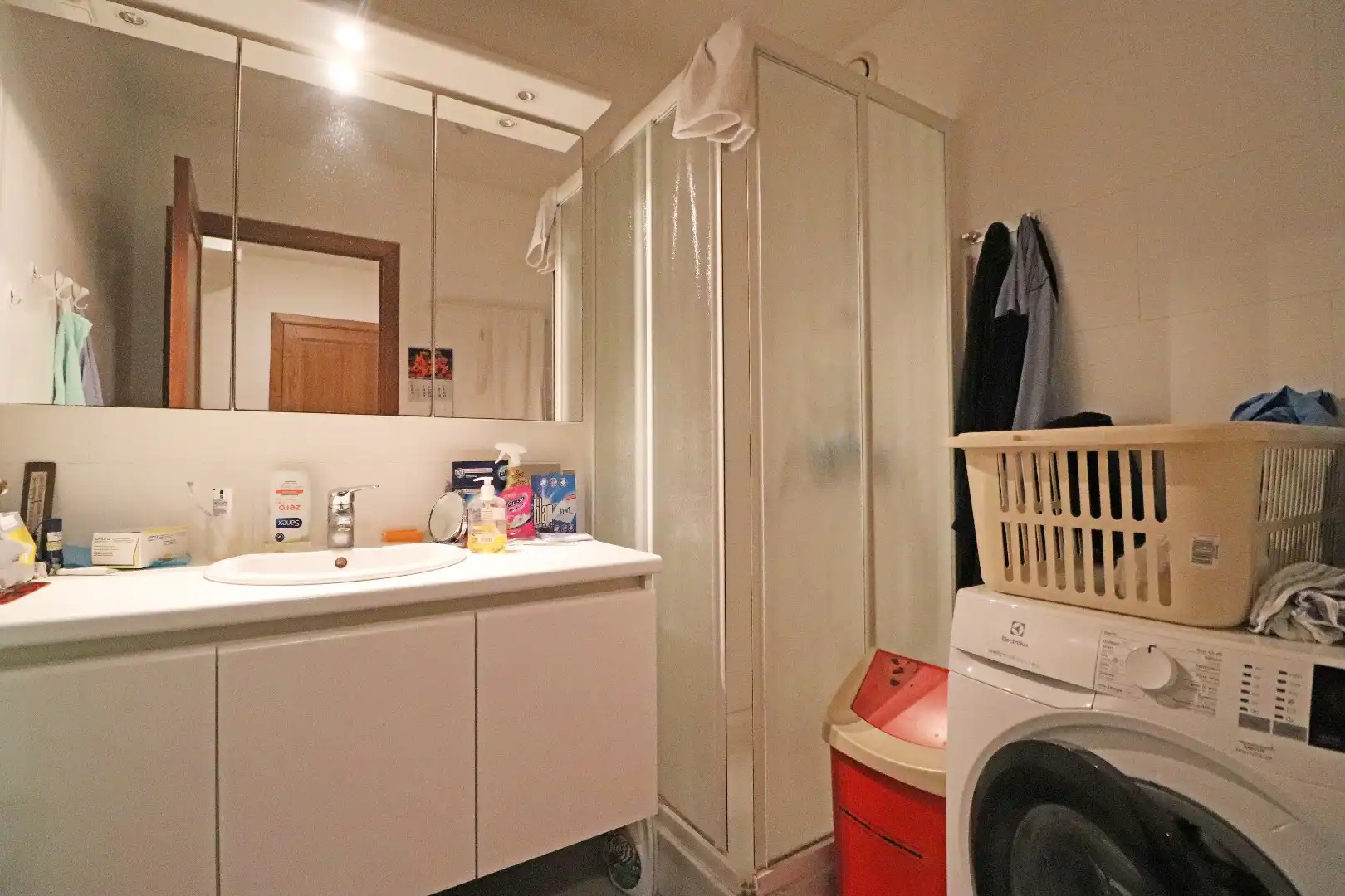 Gelijkvloers appartement met garage foto 5