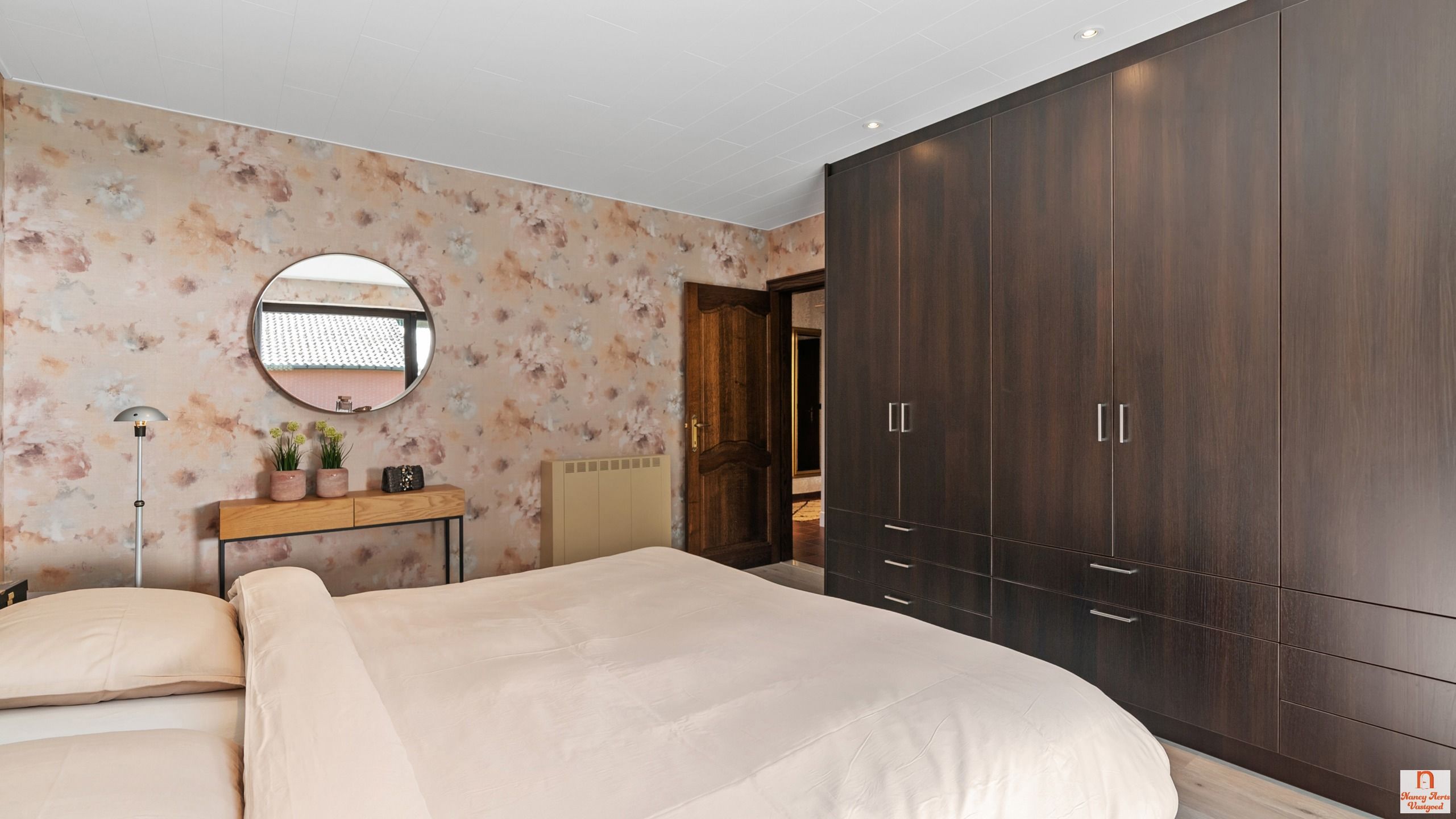 Luxueuze villa met overdekt zwembad, bos en weiland foto 16