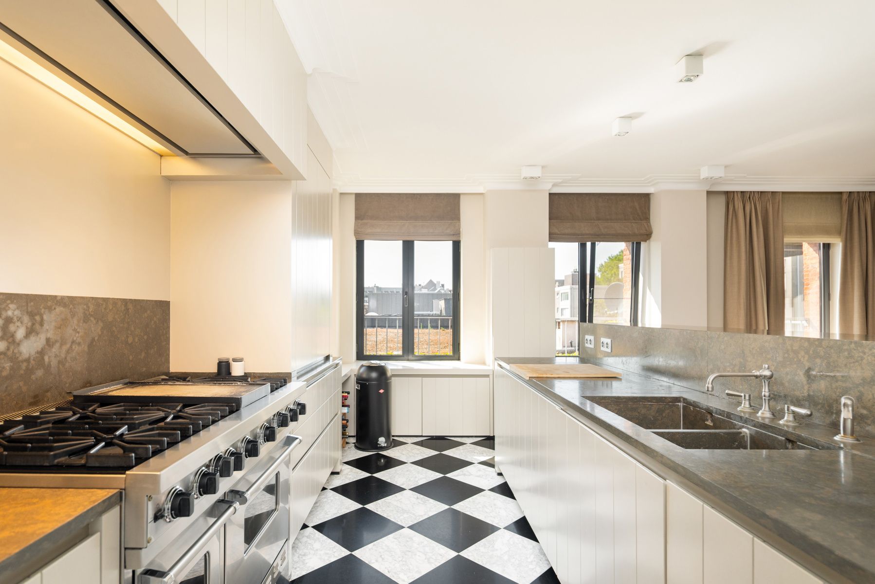 Ruimtelijk wonen in voormalige IJsfabriek in Antwerpen-Zuid foto 7