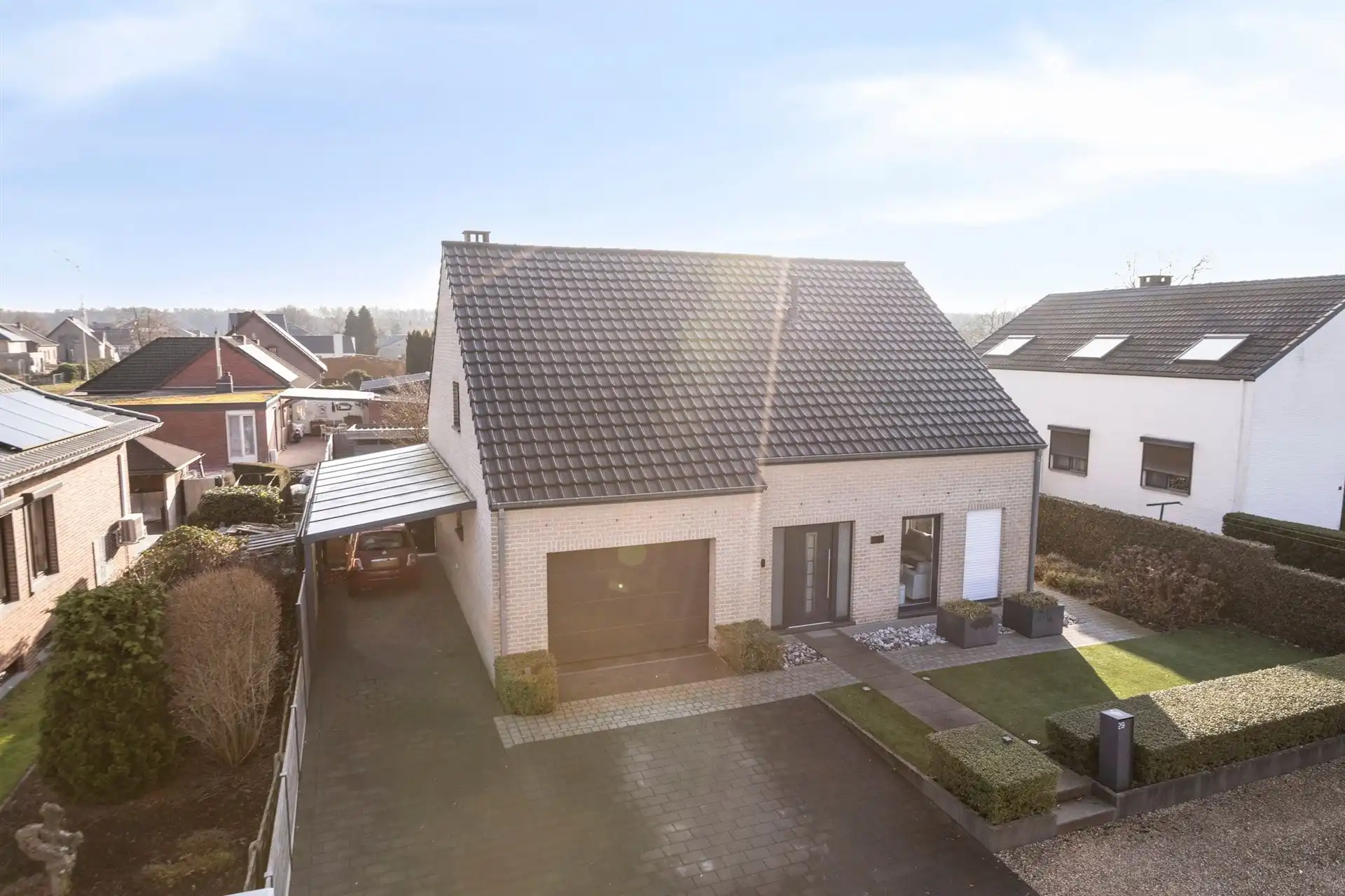 Gerenoveerde en energiezuinige woning met hoogwaardige afwerking in een rustige woonwijk te Wiemesmeer foto 39