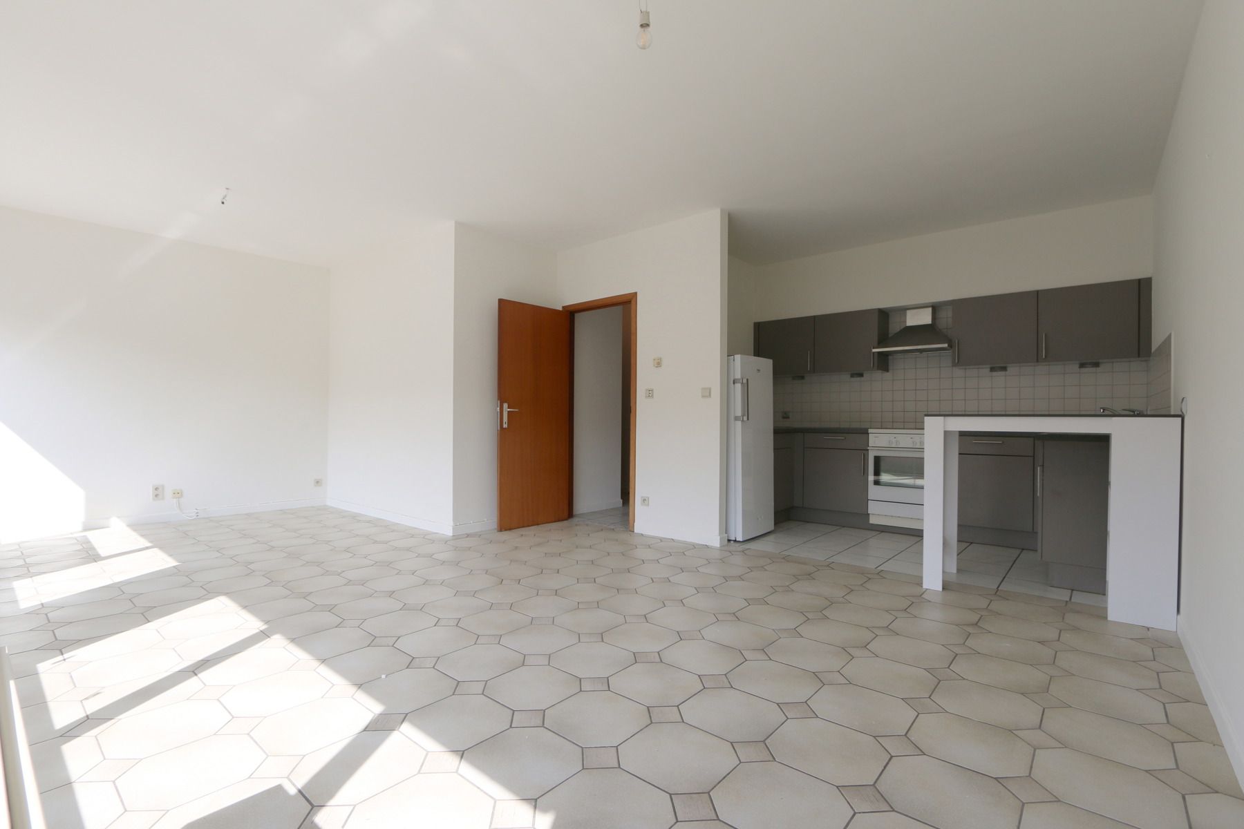 APP - 2 SLK - BALKON - GARAGE - CENTRAAL   foto 5