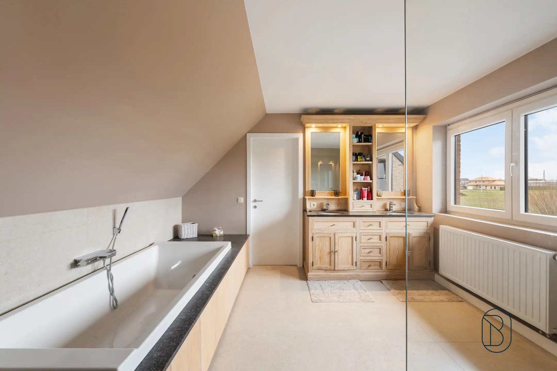 Prachtige eigendom met 2 wooneenheden op 6339m2!  foto 22