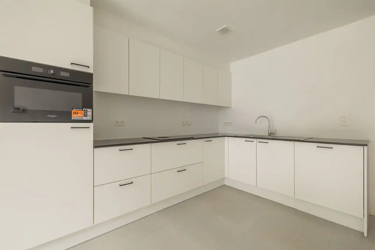Gelijkvloers éénslaapkamer appartement met tuintje foto 7