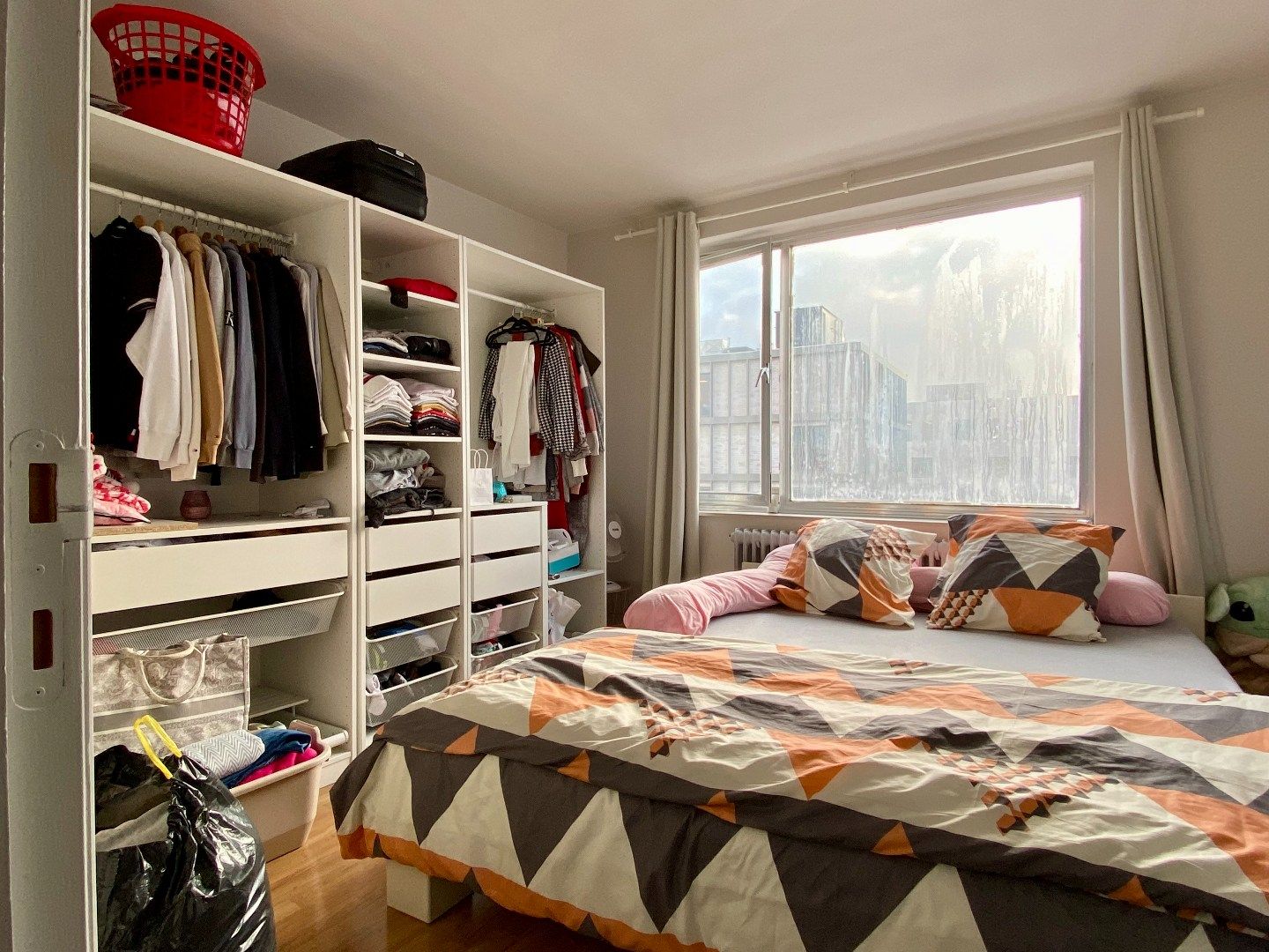 Dakappartement op de 3e verdieping met groot, zonnig terras en garage foto 4