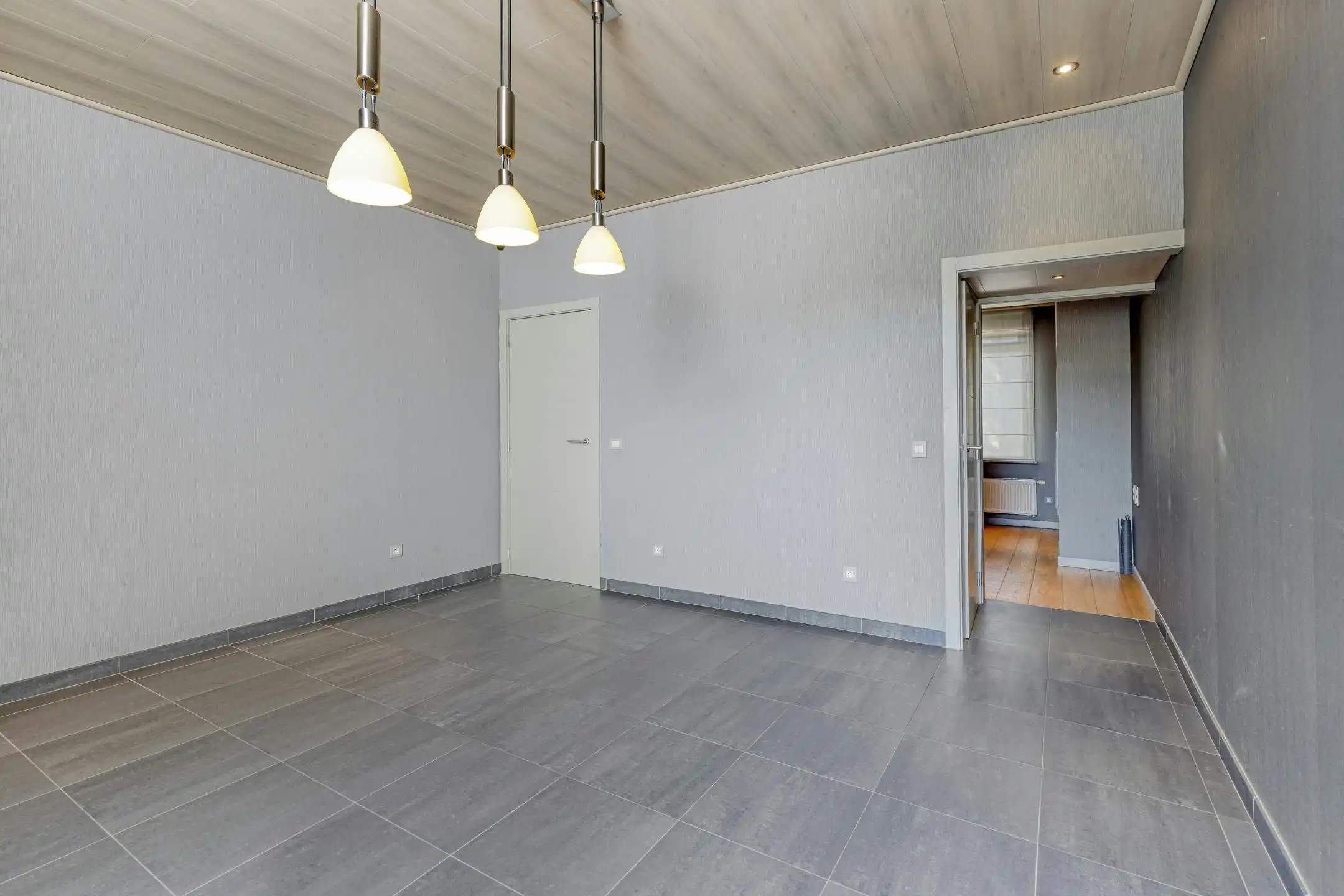 Charmante woning met 3 slaapkamers en koer in centrum Brugge foto 6