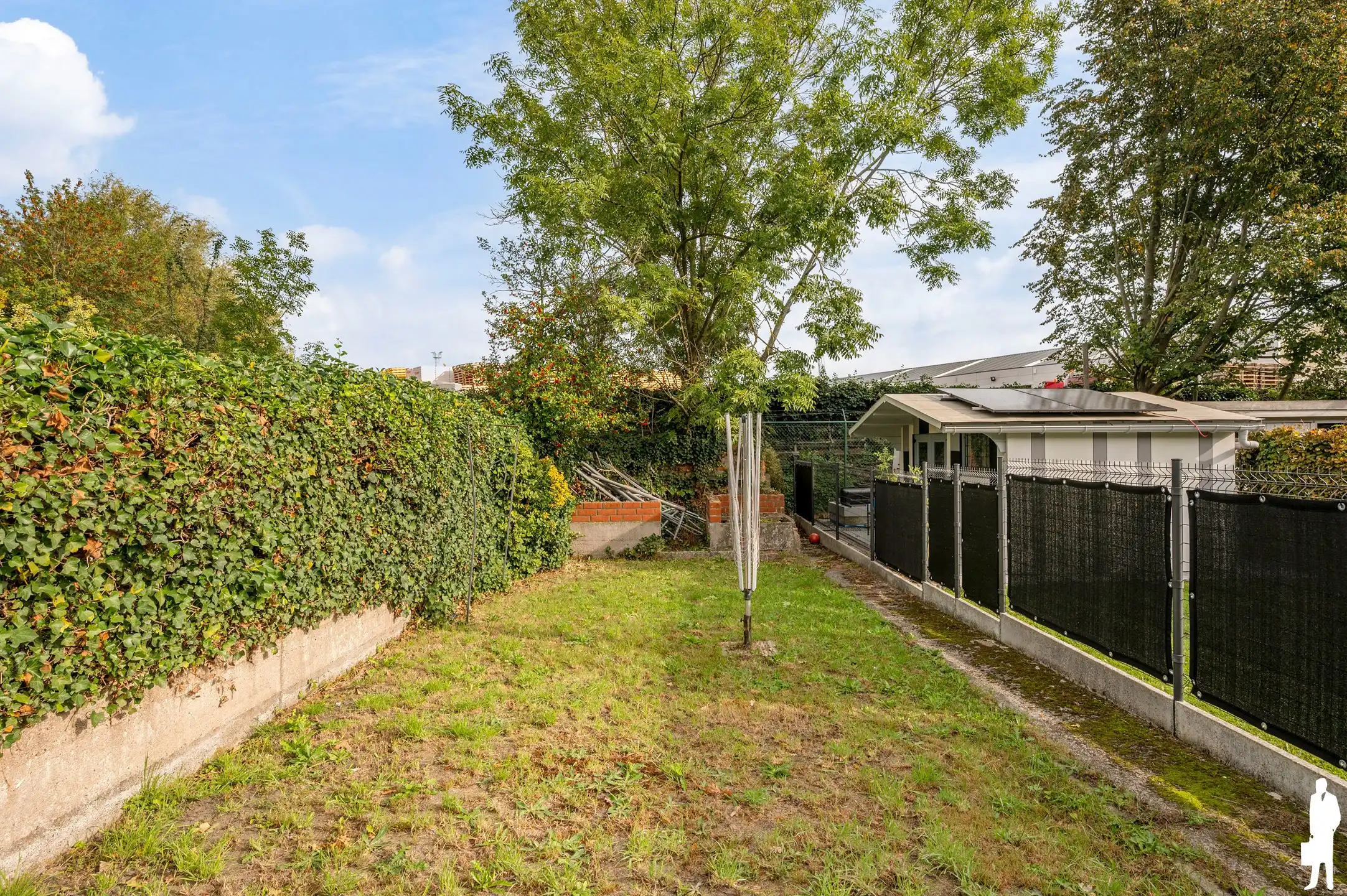 Ruime te renoveren woning, 3 SLK, inpandige garage foto 17