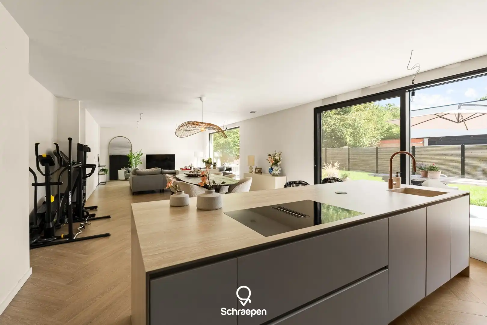 Knappe nieuwbouwwoning met handelsruimte op zichtlocatie te Zonhoven! foto 17