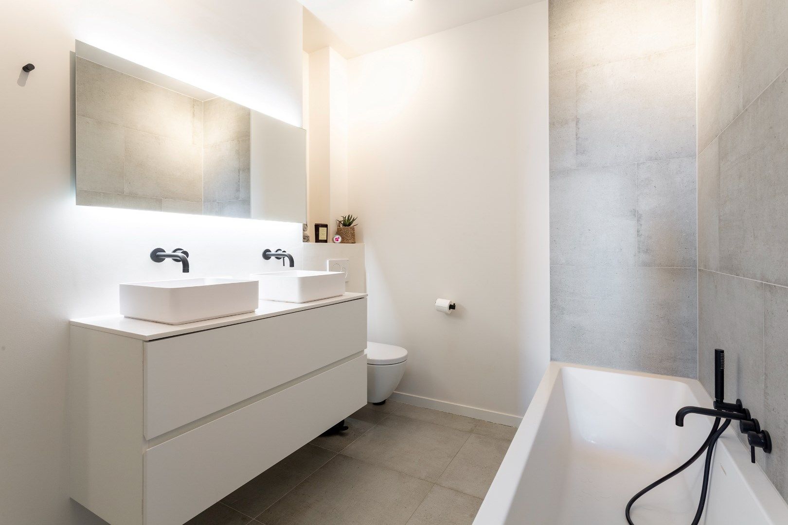 Moderne penthouse met drie slaapkamers en zonnig terras in hartje Zurenborg – Antwerpen foto 16