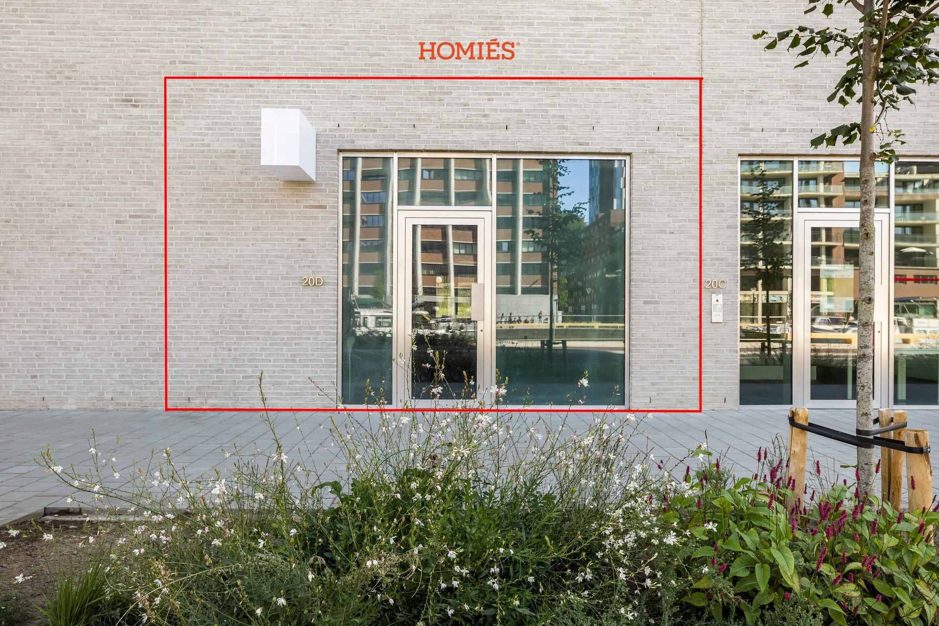 Ruim handelspand aan de Leuvense Vaartkom foto 3