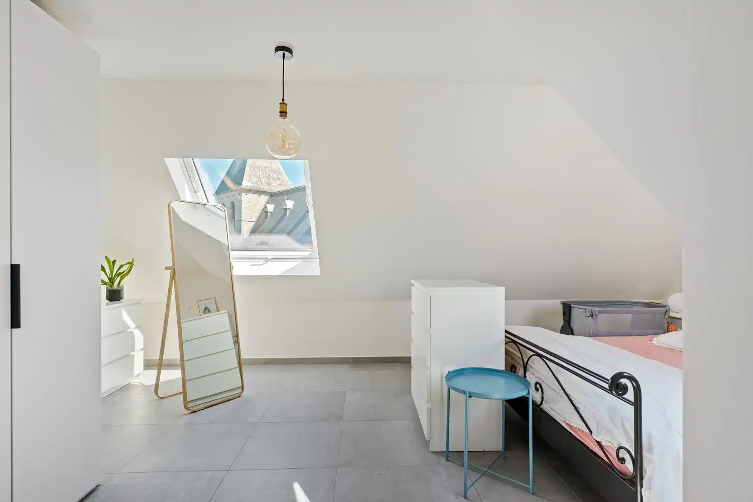 Moderne penthouse met 2 slpkrs, terras en autostaanplaats in centrum Onze-Lieve-Vrouw-Waver foto 19