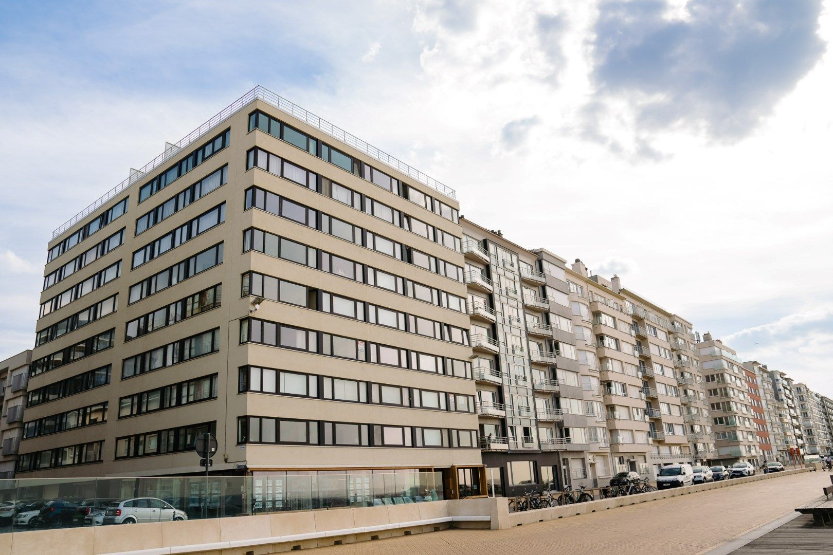 Unieke penthouse met frontaal zeezicht en ruim terras.  foto 25