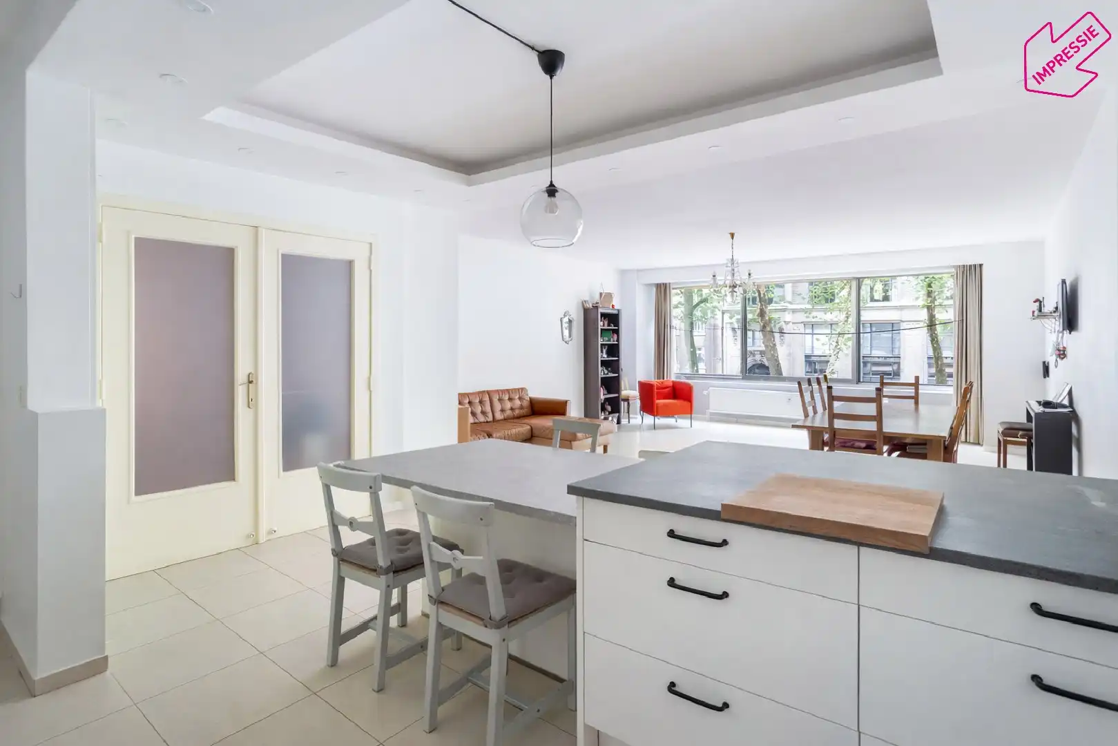 Uiterst ruim vierslaapkamer appartement tussen het Stadspark en de Theaterbuurt!  foto 12