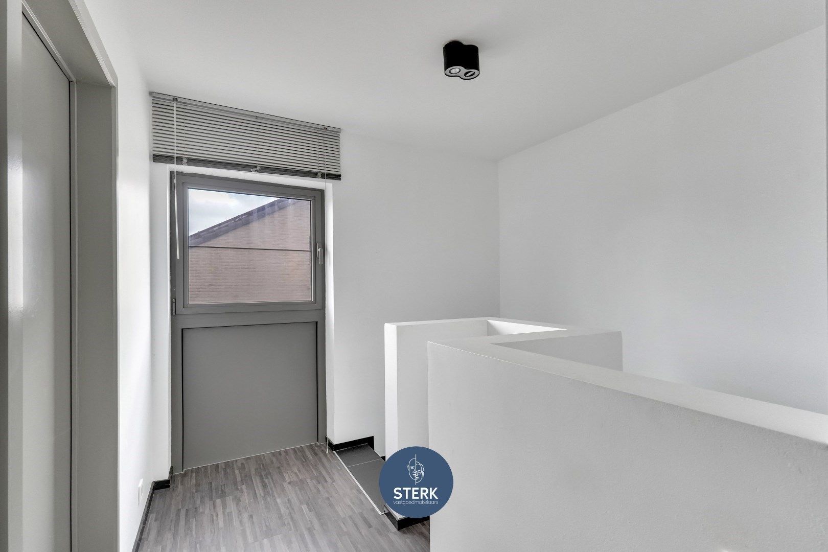 INSTAPKLAAR DUPLEX-APPARTEMENT MET ZOLDER TE MAASMECHELEN !  foto 6