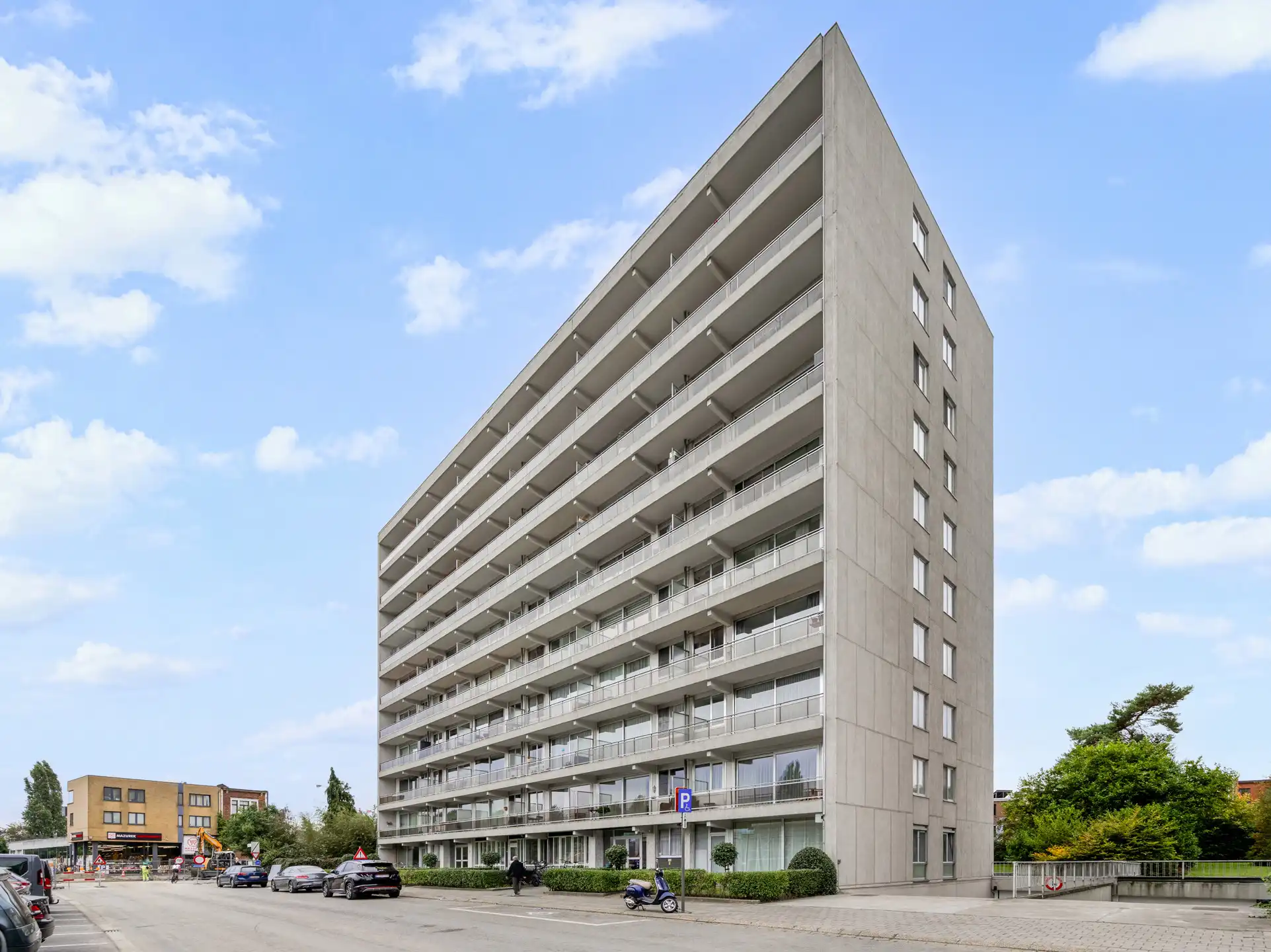 centraal gelegen appartement nabij het Rivierenhof met 2 slaapkamers en terras foto 2
