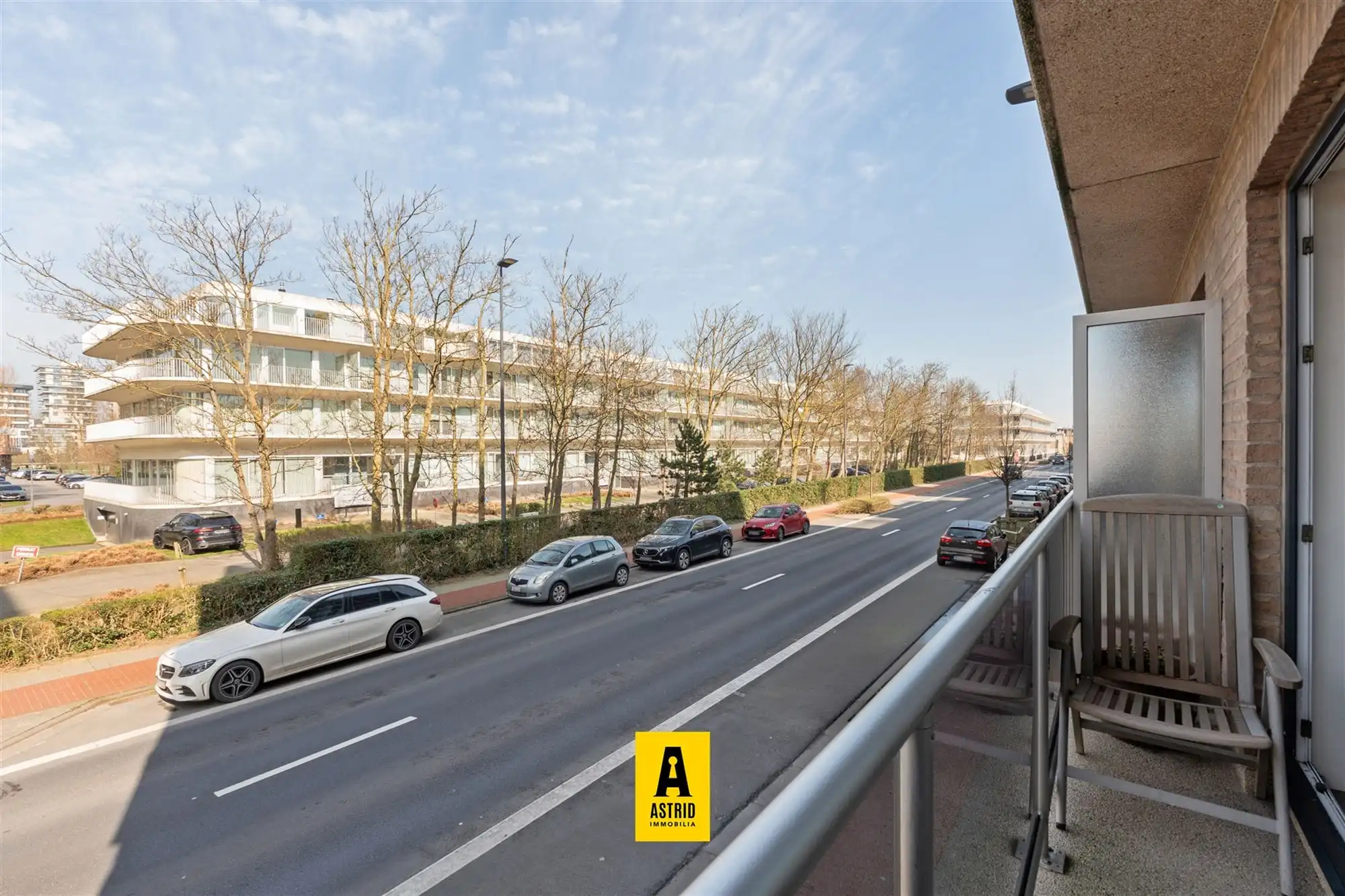 Leuk appartement met ruim terras! foto 9