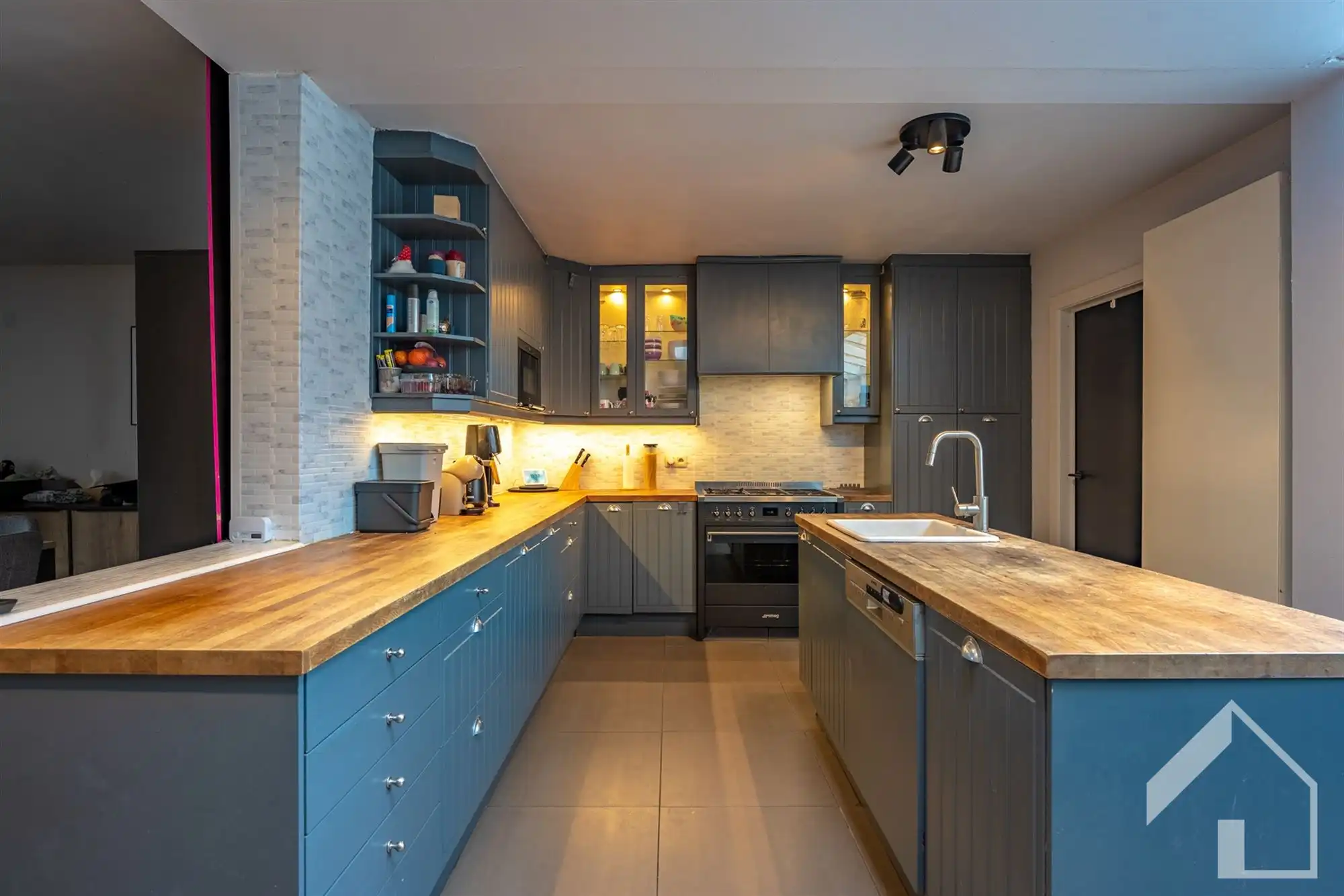 Instapklare gezinswoning op goede locatie in Wijnegem foto 6