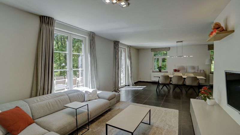 Instapklare villa van 265m² in pastorale stijl op 11 are 93 ca met mooie tuin foto 9