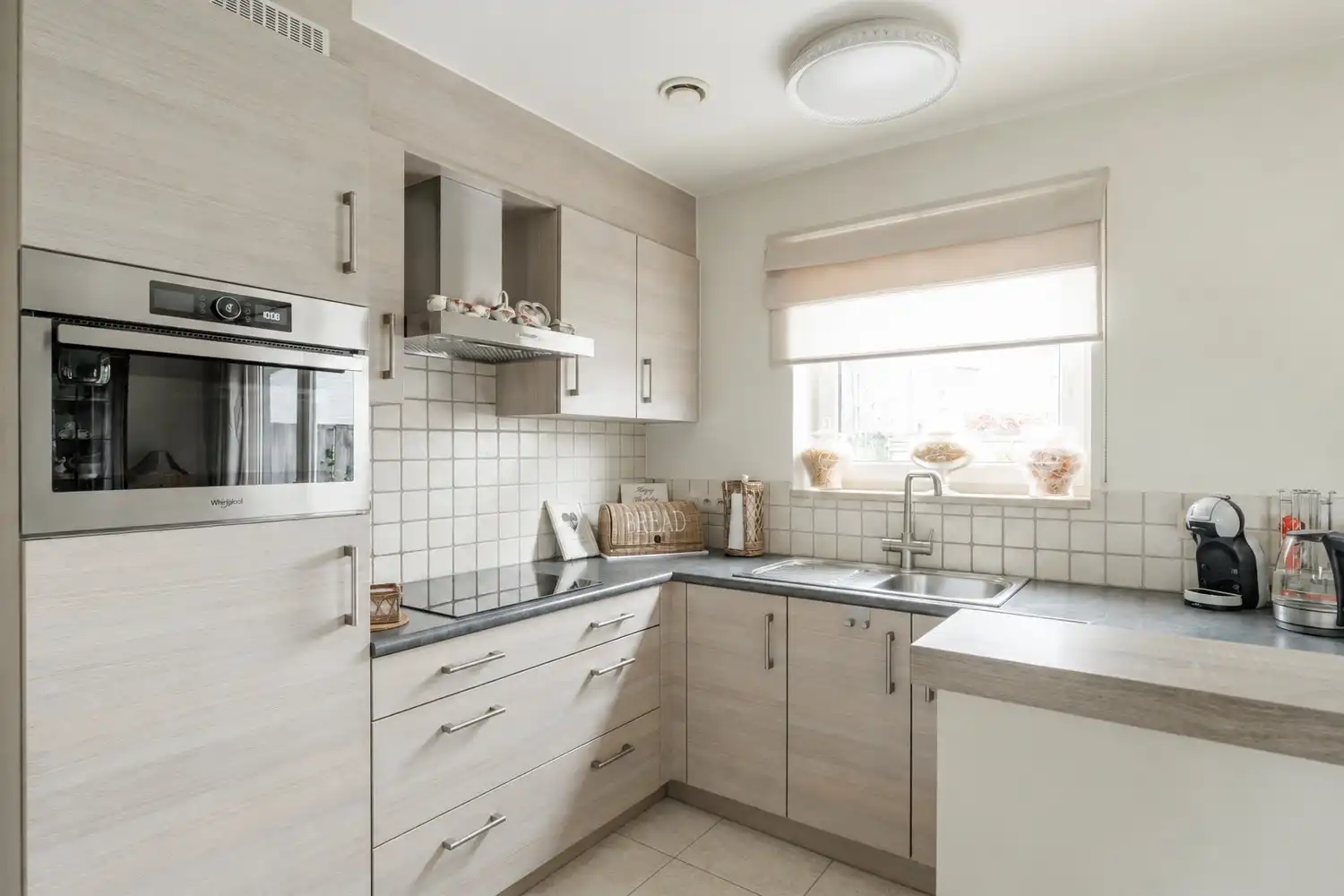 Zeer ruime en energiezuinige woning nabij het centrum van Lindel-Overpelt foto 4