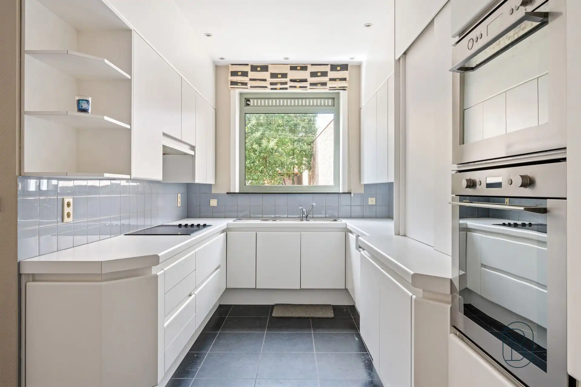 Unieke combinatie van wonen en werken in Sint-Eloois-Vijve! foto 20