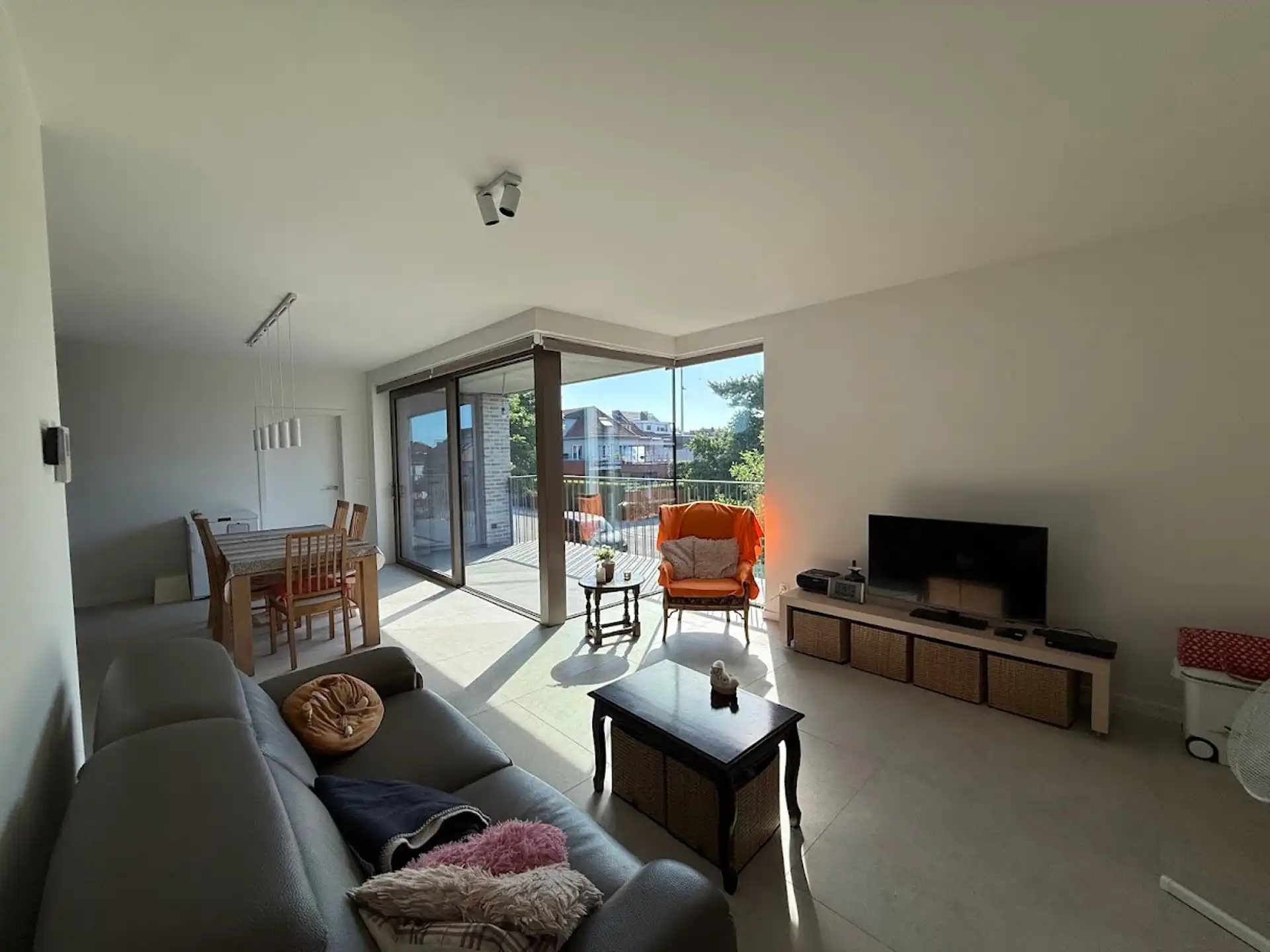 Stijlvol gemeubeld 1-slaapkmrappartement in nieuwbouw Amoer foto 3
