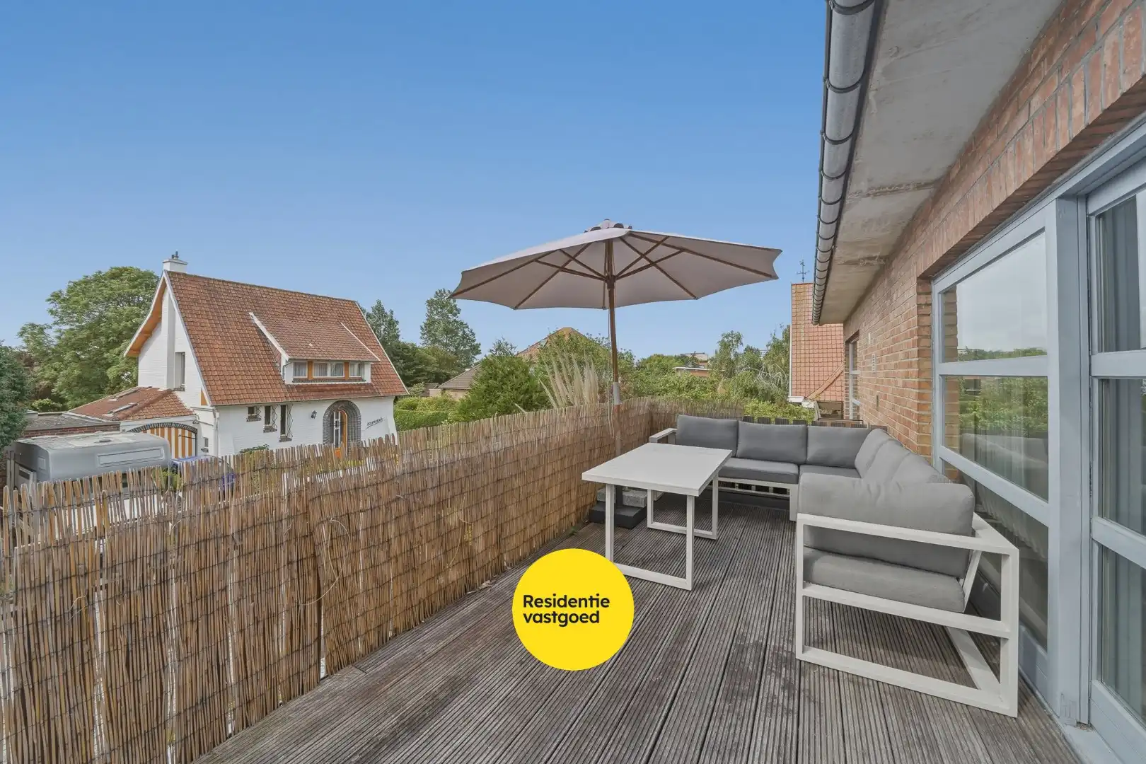 Duplex-appartement van 165 m² met garage, carport en zonnig terras in de Vicognewijk foto 11