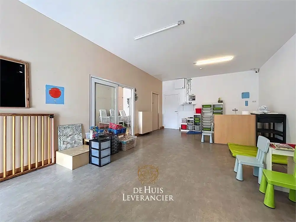 Uniek gebouw met handel en woongelegenheden te koop in Rumst foto 8