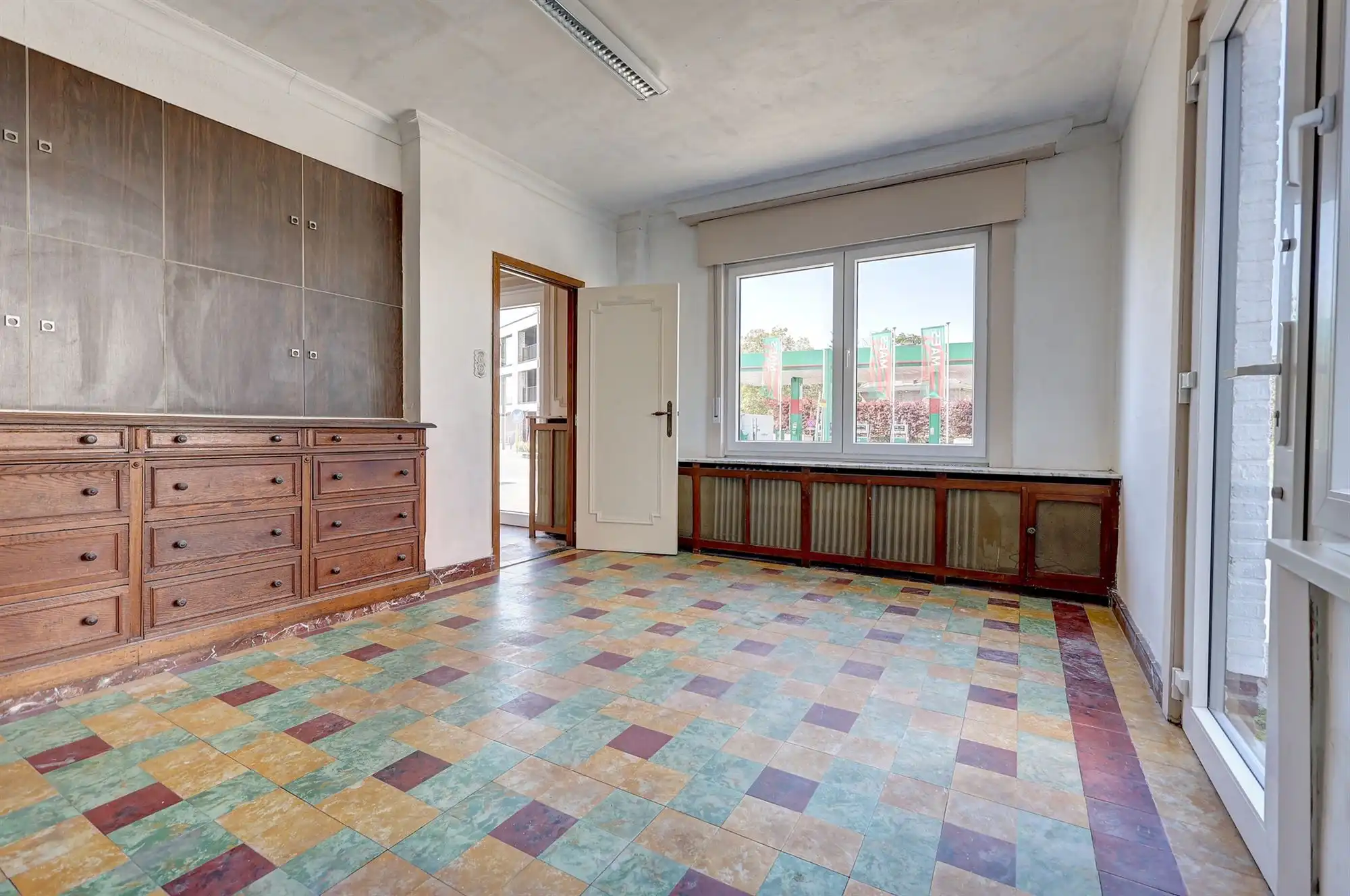Ruime woning met magazijn van 302m²+ winkel foto 16