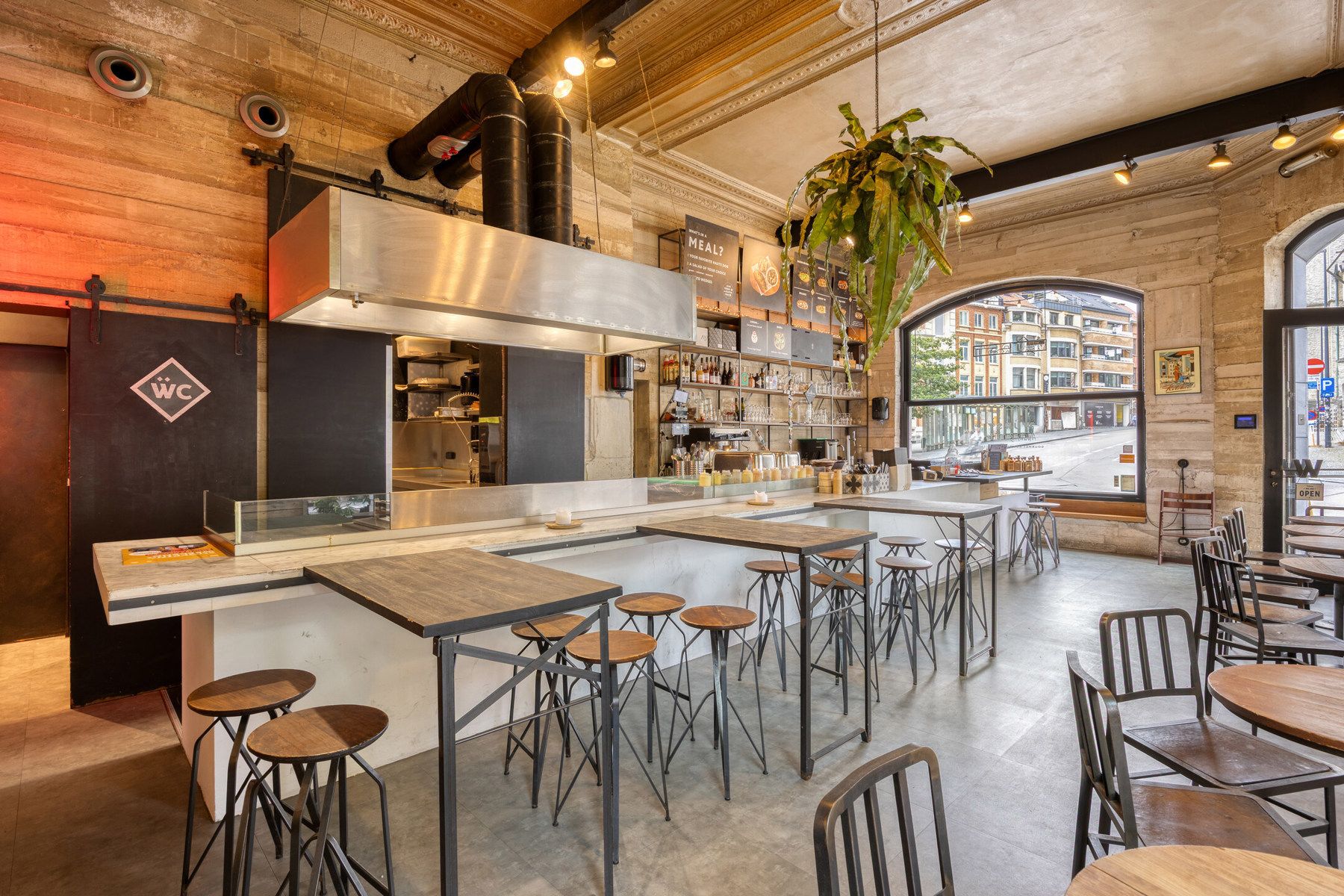 Handelsgelijkvloers op AAA-locatie foto 9