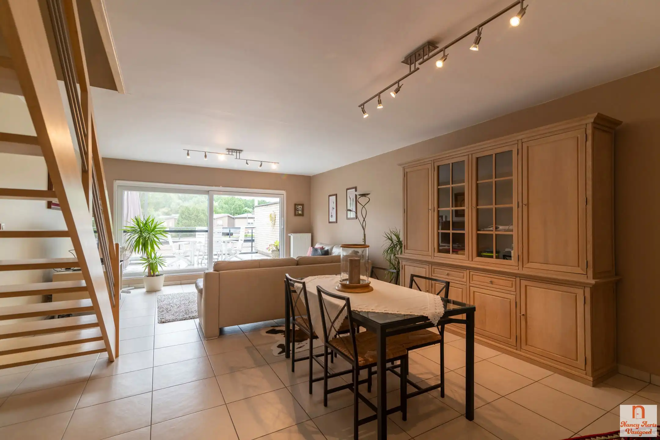 Ruim energiezuinig duplexappartement met terras in Halen foto 6