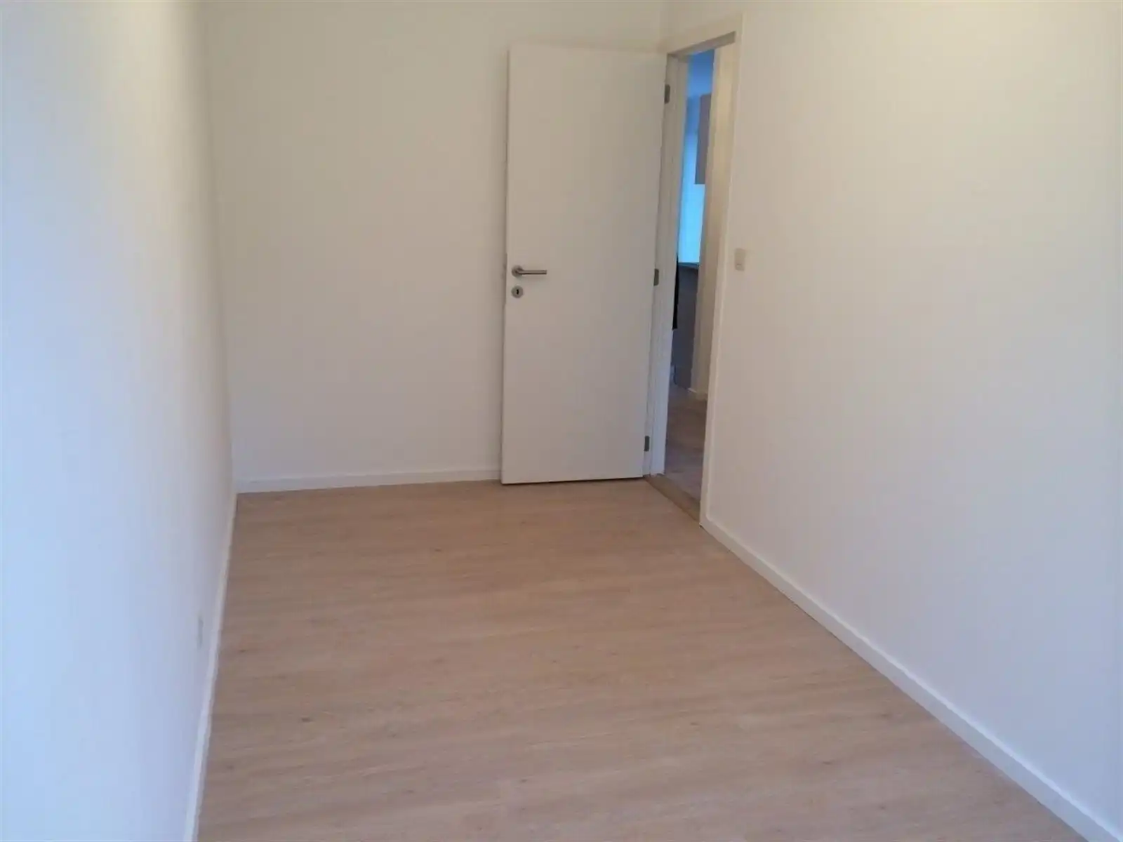 Gelijkvloers duplex met grote tuin | 3 slpk | privatieve inpandige garage  foto 8