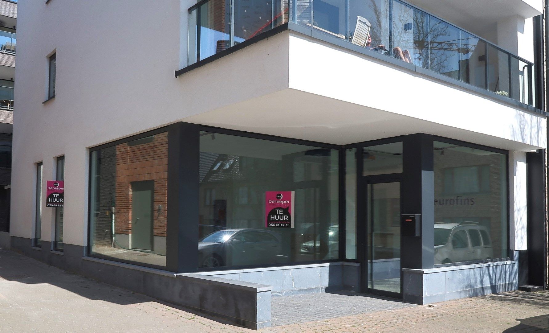Appartement op centrale ligging: Markt van Torhout. foto {{pictureIndex}}
