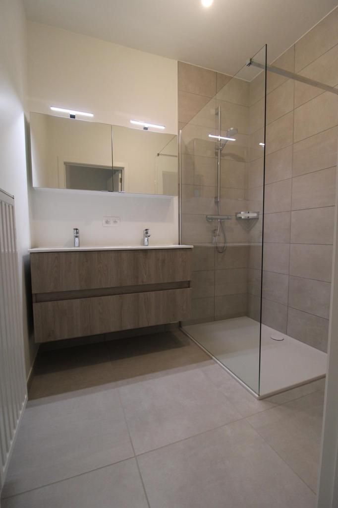 Prachtig nieuwbouw appartement met 2 slaapkamers en 2 ondergrondse staanplaatsen te Zellik. foto 7