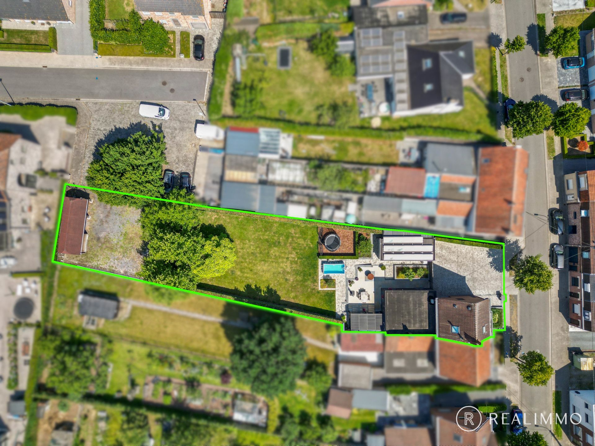 Stijlvol gerenoveerde woning op ruim perceel in het centrum van Moen foto 22