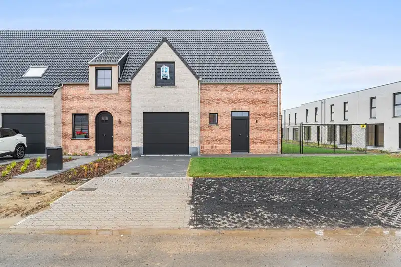 Lichtrijke landelijke nieuwbouwwoningen te Roeselare foto 2