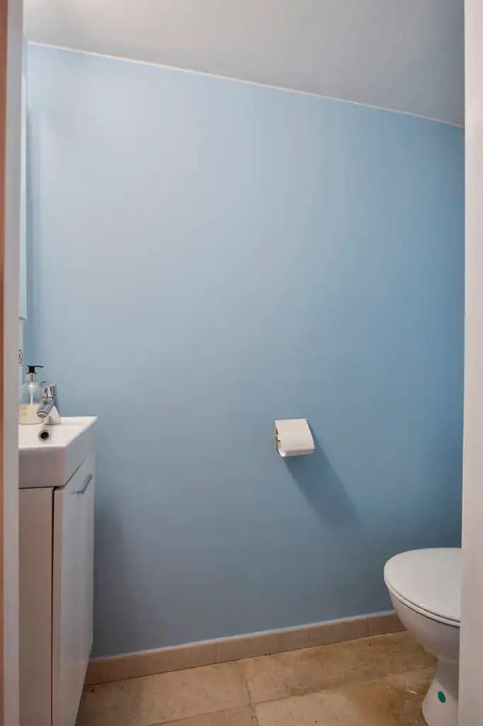 Instapklare woning met 4 slaapkamers, tuin & 2 garages foto 4