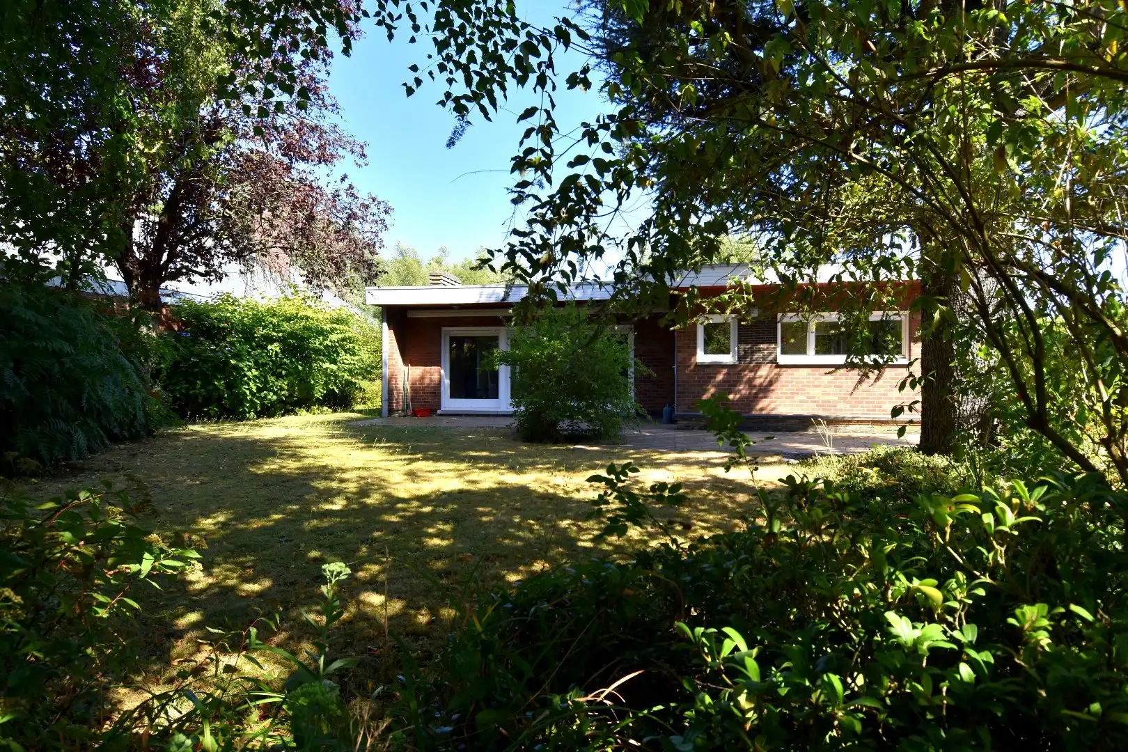 Alleenstaande woning met achterliggende opslag ruimte (205 m²) te koop in Heule foto 21