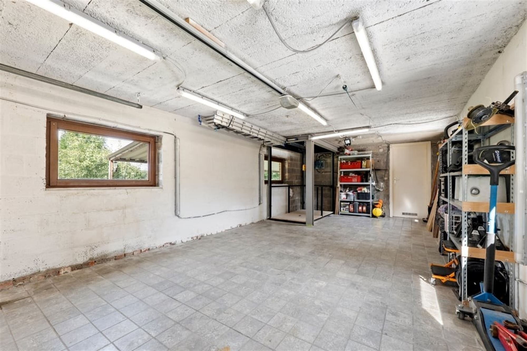 RENOVATIEPROJECT MET POTENTIEEL EN REEDS VERNIEUWDE VERDIEPING IN HARTJE KORTENAKEN foto 38