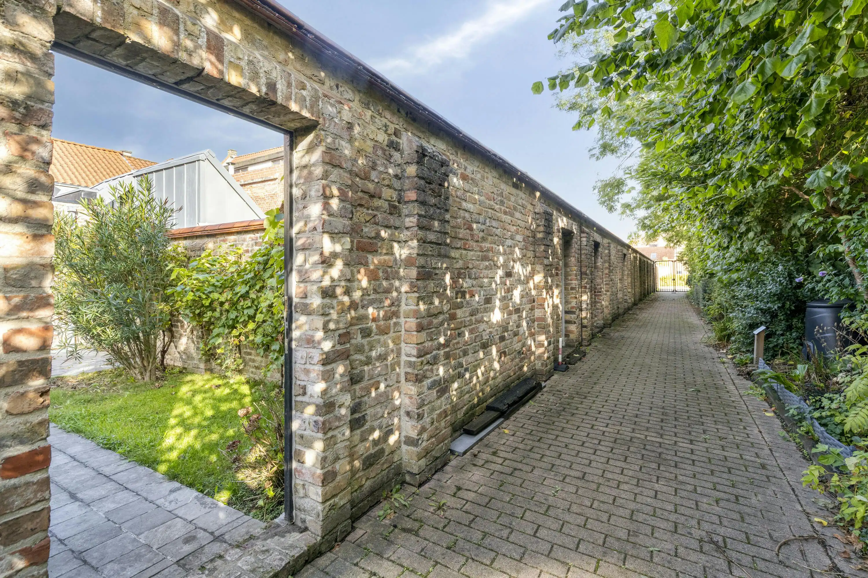Instapklaar huis te koop met tuin en garage in Brugge foto 12